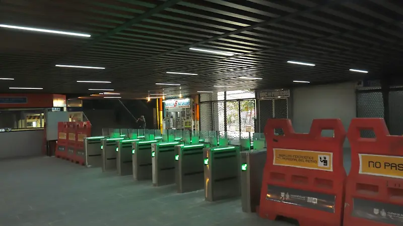 Terminal Tasqueña en obras de Línea 2 